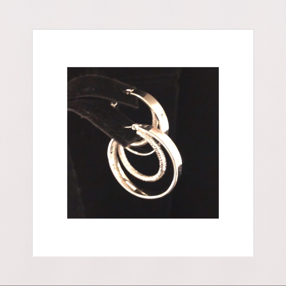 🔴 3 for $25 | Smooth & Textured Hoop Earrings